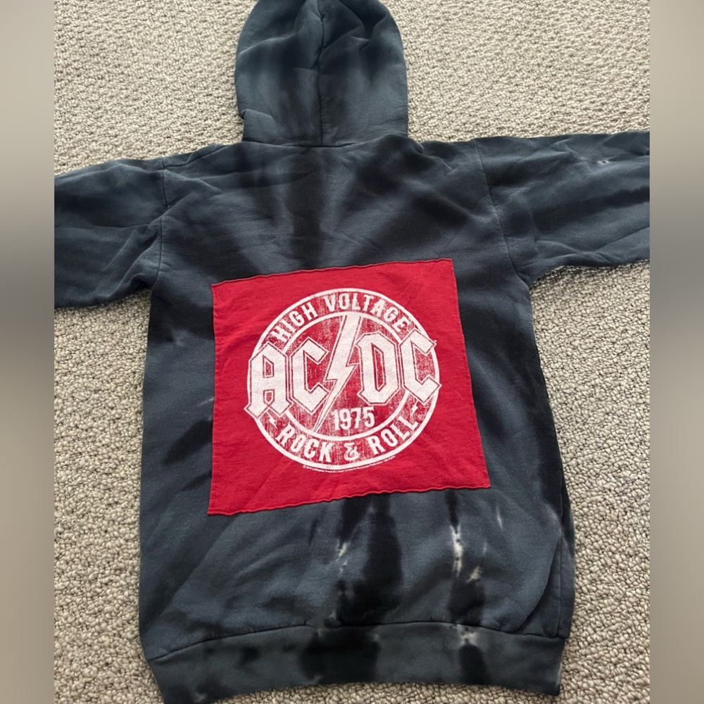 AC/DC sweatshirt!!